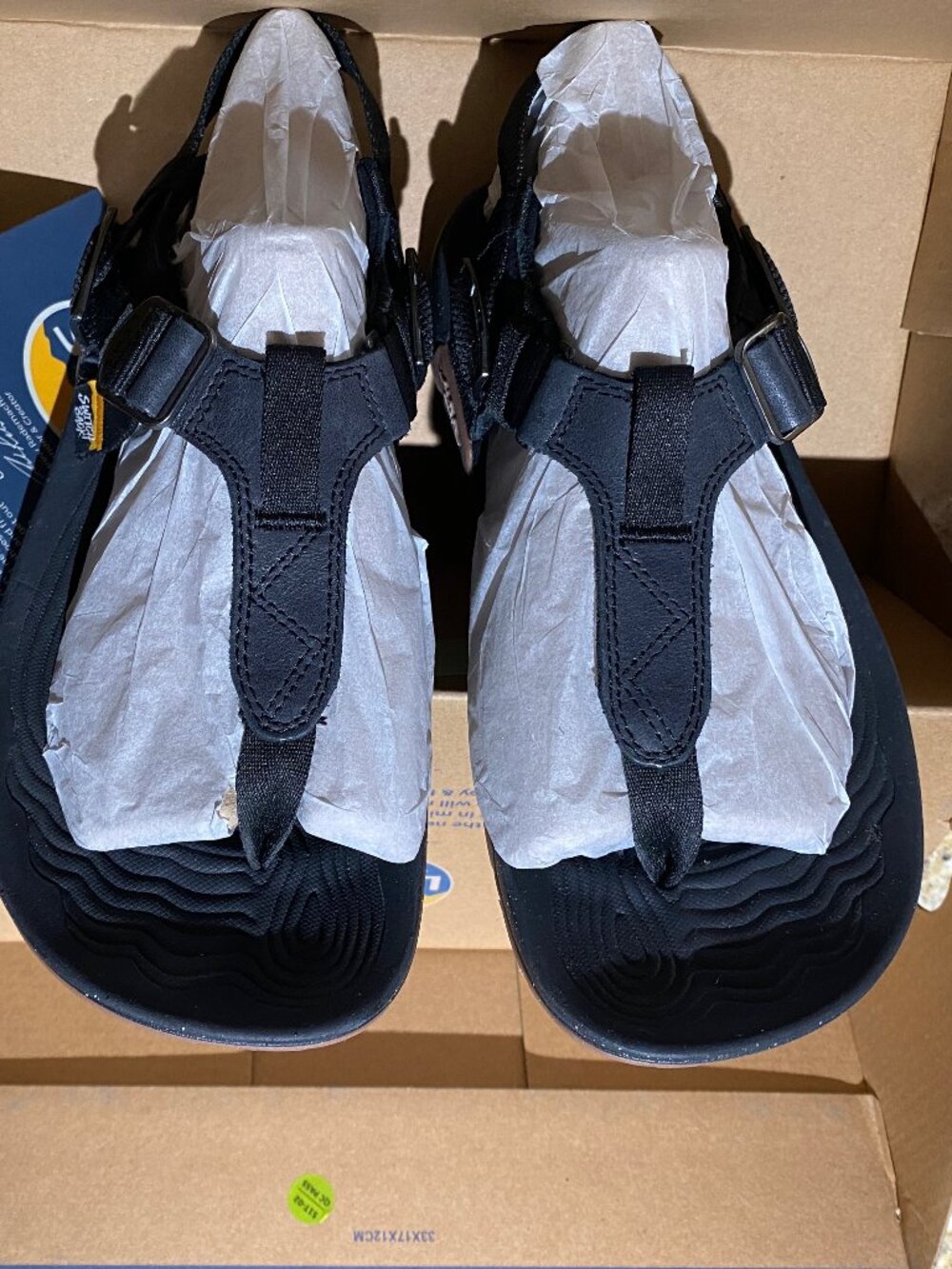 Lem's Switchback Sandals Gender Neutral Blk Wm 9/ Mn 8 - Picture 2 of 4